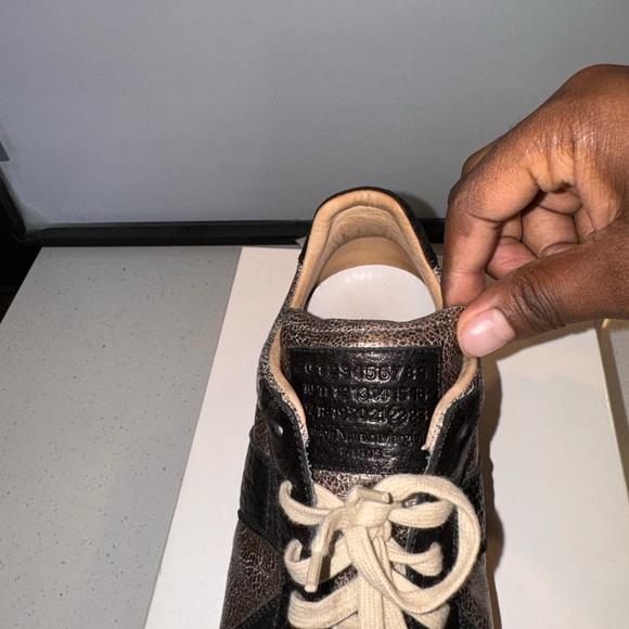 Mason Margiela size 42. 9.5 US. Comes with original box. - Picture 3 of 4